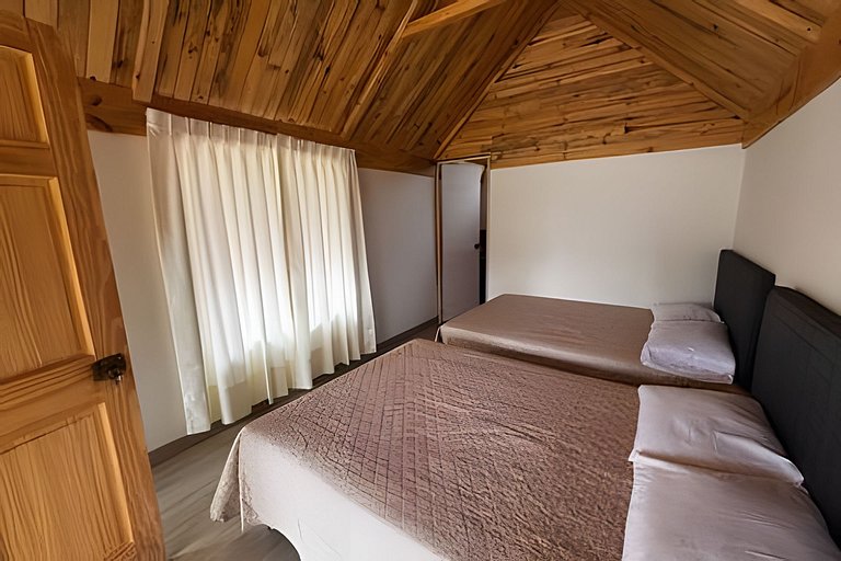 Hermosa cabaña en el campo Los Gatos de Oxapampa